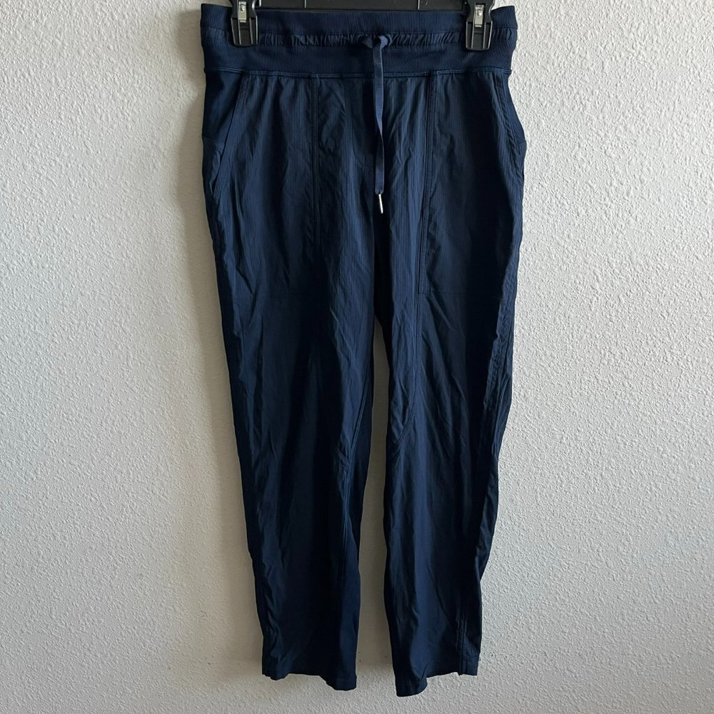 Lululemon Women's Studio Crop II Dark Blue Cropped Pants Size 2